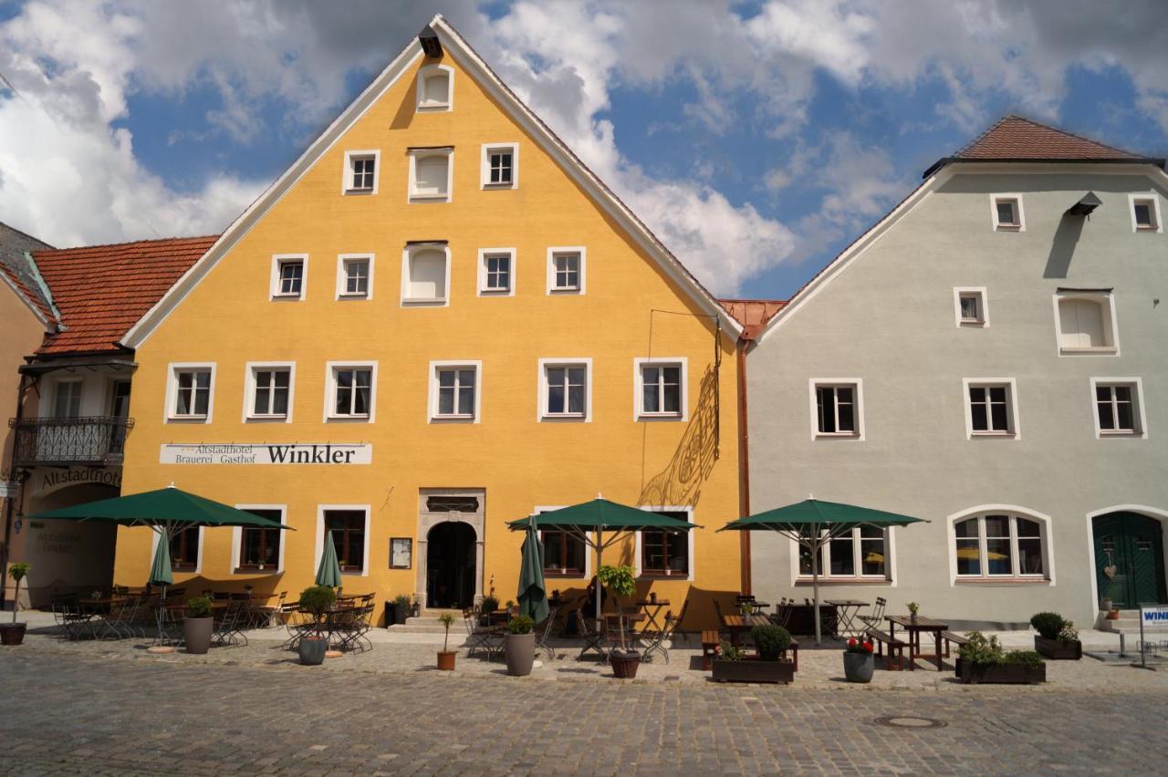 Altstadthotel Brauereigasthof Winkler Berching Exteriör bild
