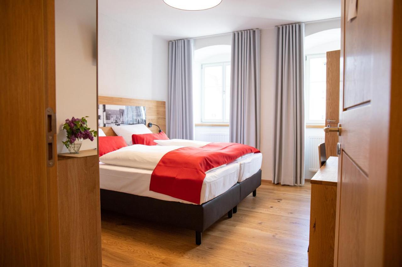 Altstadthotel Brauereigasthof Winkler Berching Exteriör bild