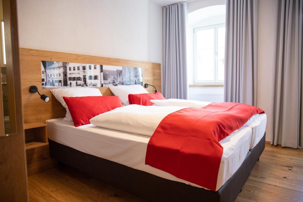Altstadthotel Brauereigasthof Winkler Berching Exteriör bild