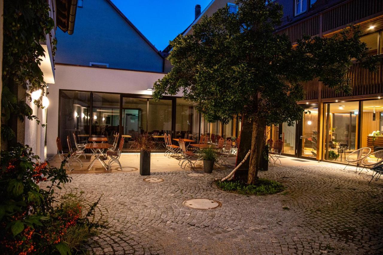 Altstadthotel Brauereigasthof Winkler Berching Exteriör bild
