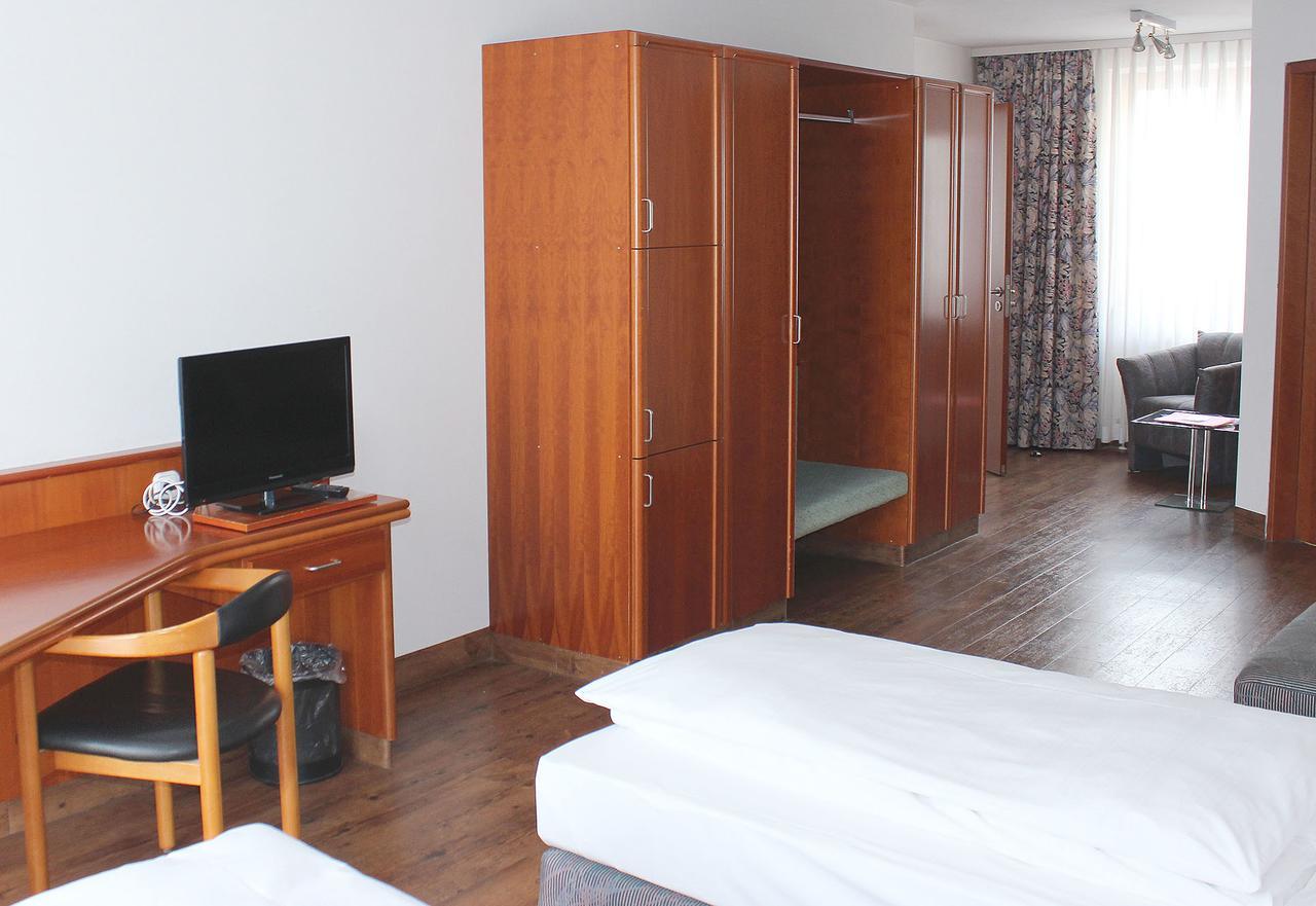 Altstadthotel Brauereigasthof Winkler Berching Exteriör bild